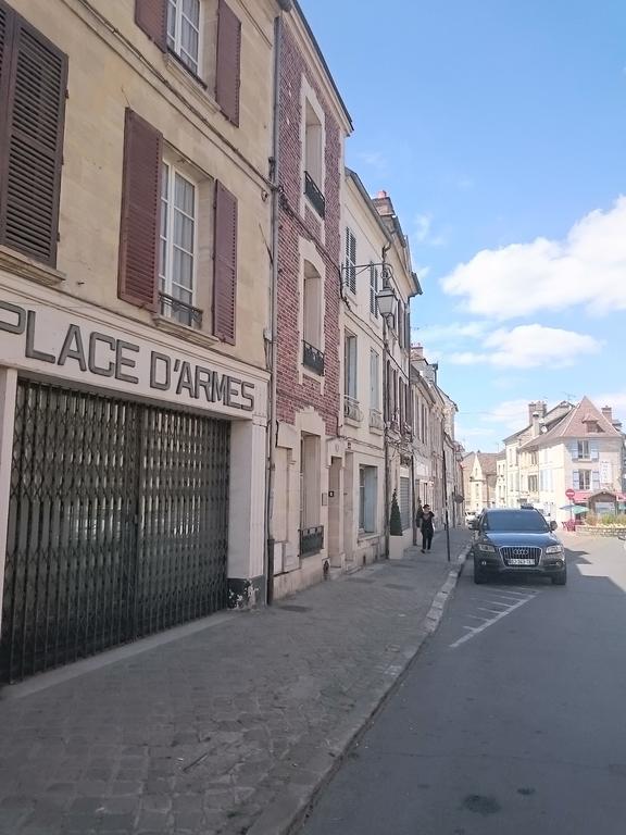 Maison De Ville Bed and Breakfast Magny-en-Vexin Esterno foto
