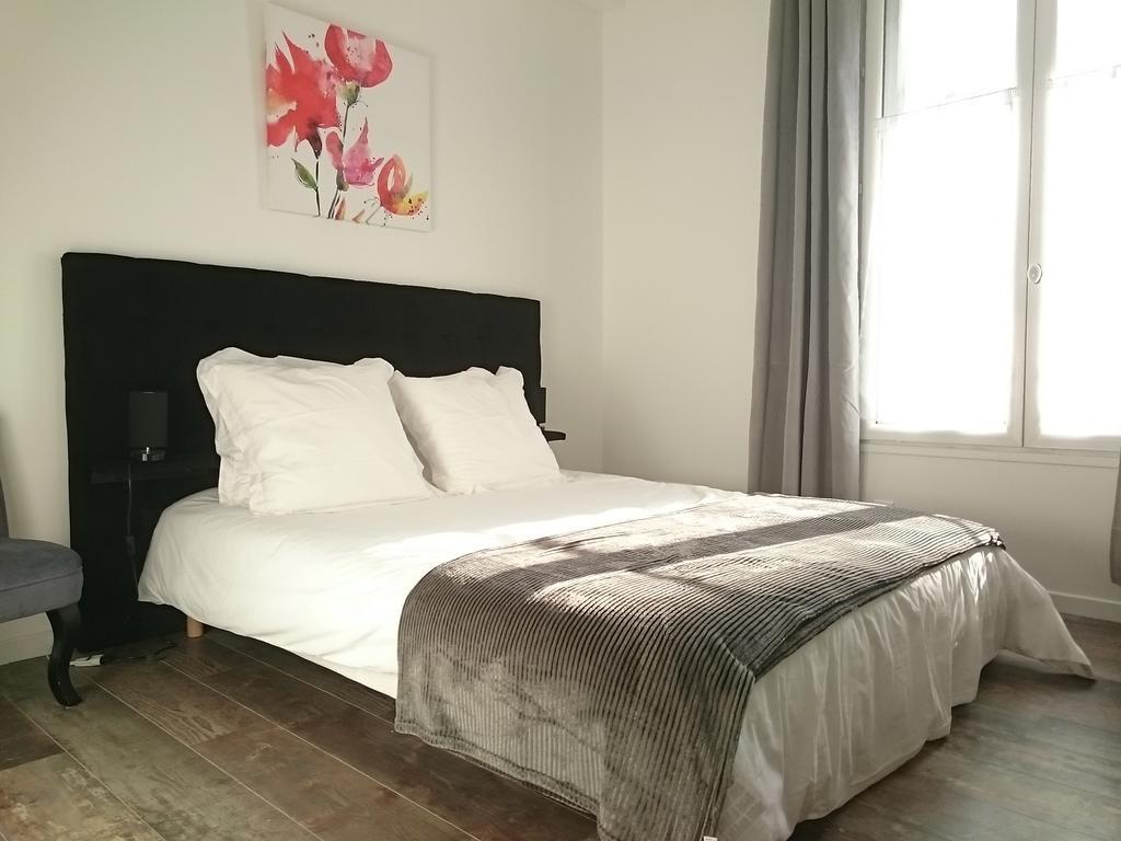 Maison De Ville Bed and Breakfast Magny-en-Vexin Esterno foto