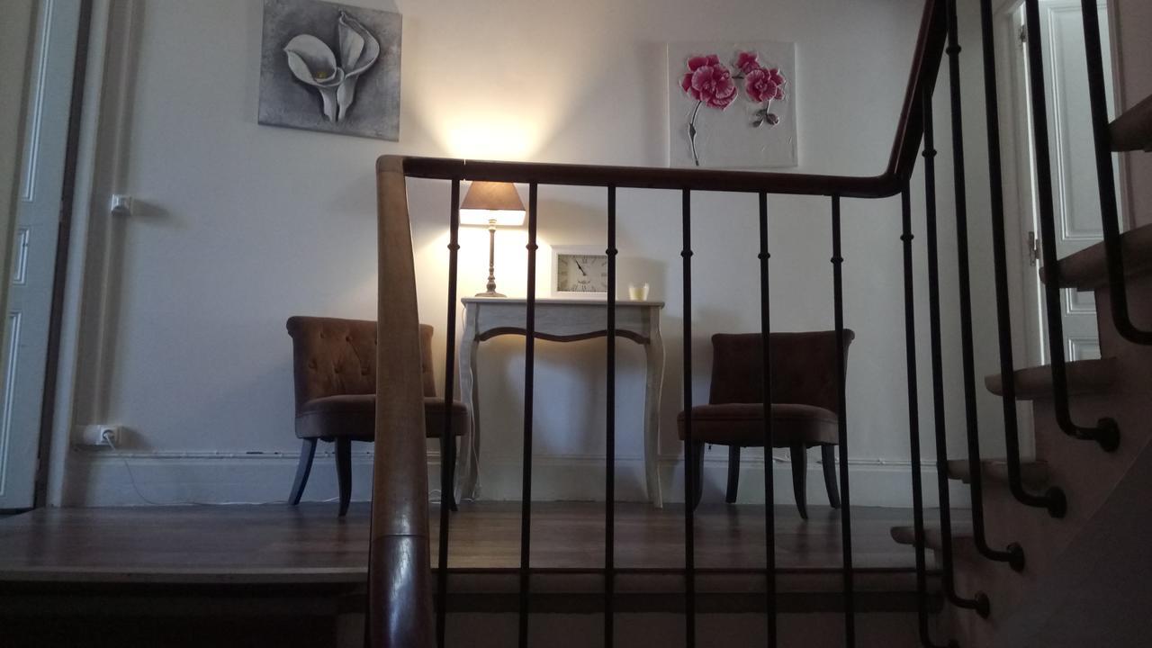 Maison De Ville Bed and Breakfast Magny-en-Vexin Esterno foto