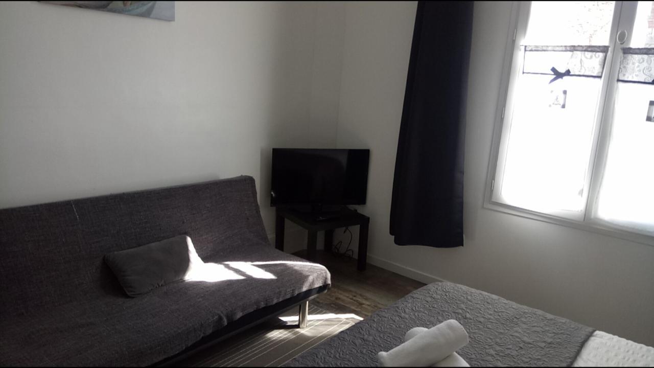 Maison De Ville Bed and Breakfast Magny-en-Vexin Esterno foto