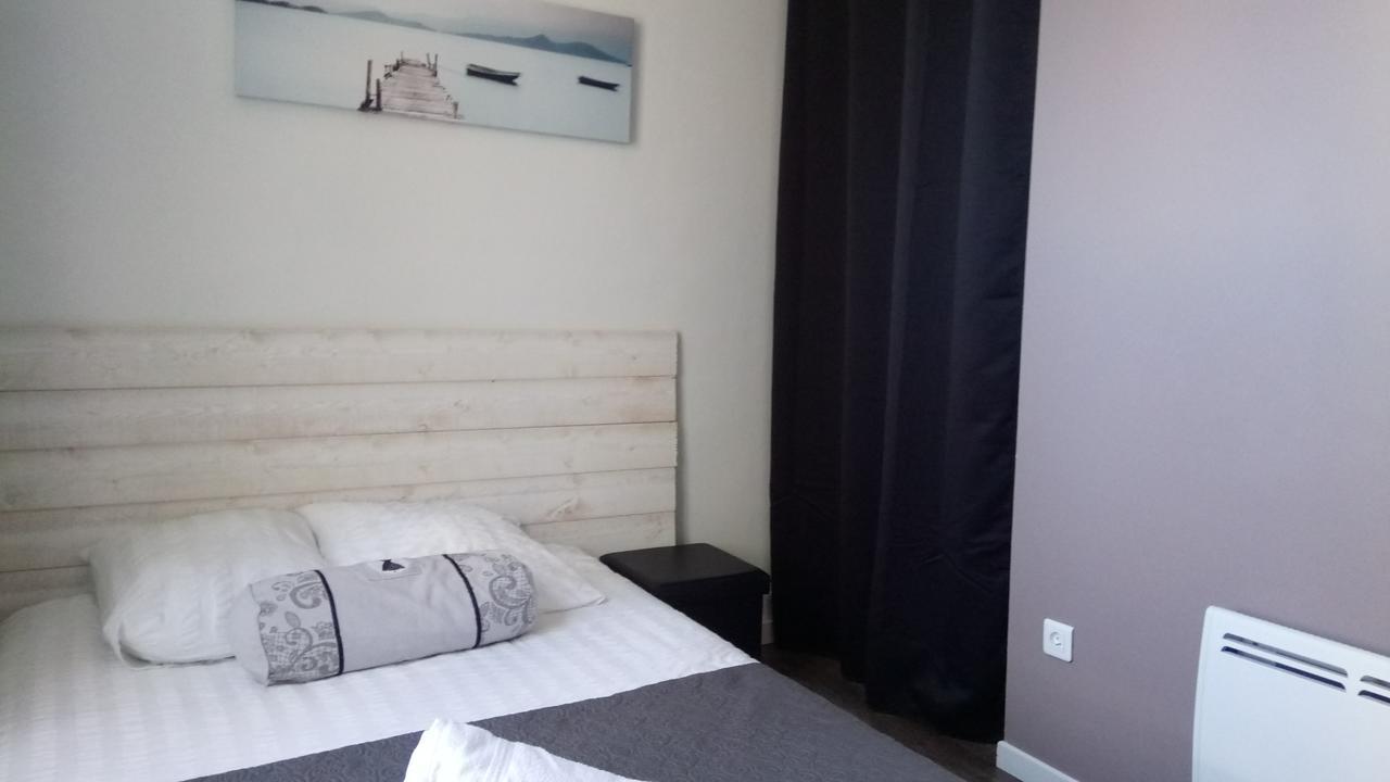 Maison De Ville Bed and Breakfast Magny-en-Vexin Esterno foto